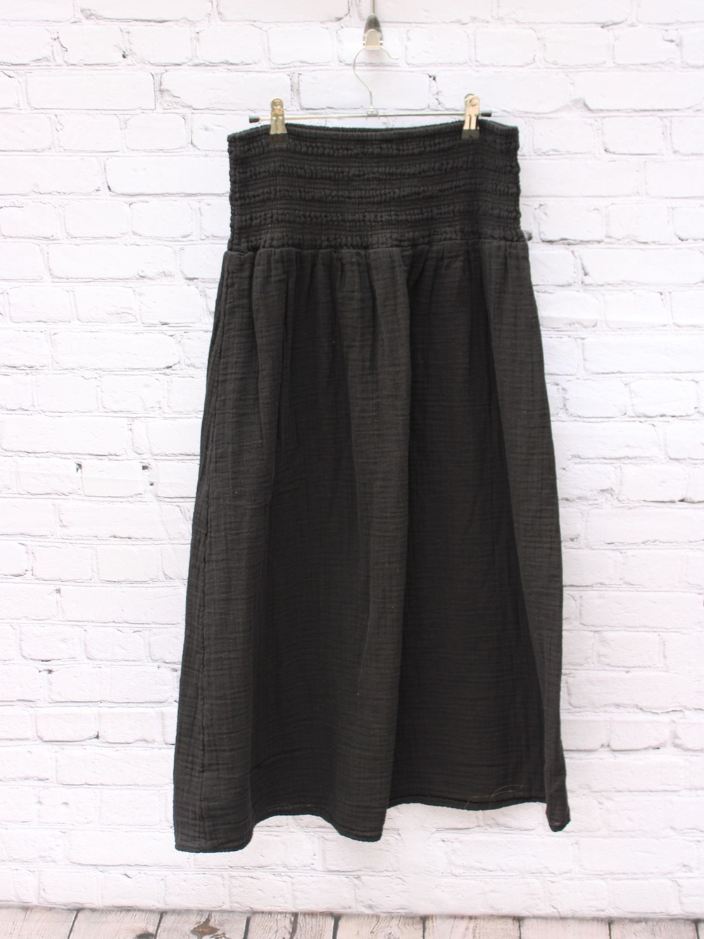 Old Navy Black High-Waisted Crinkle Gauze Smocked Maxi Skirt Size Medium